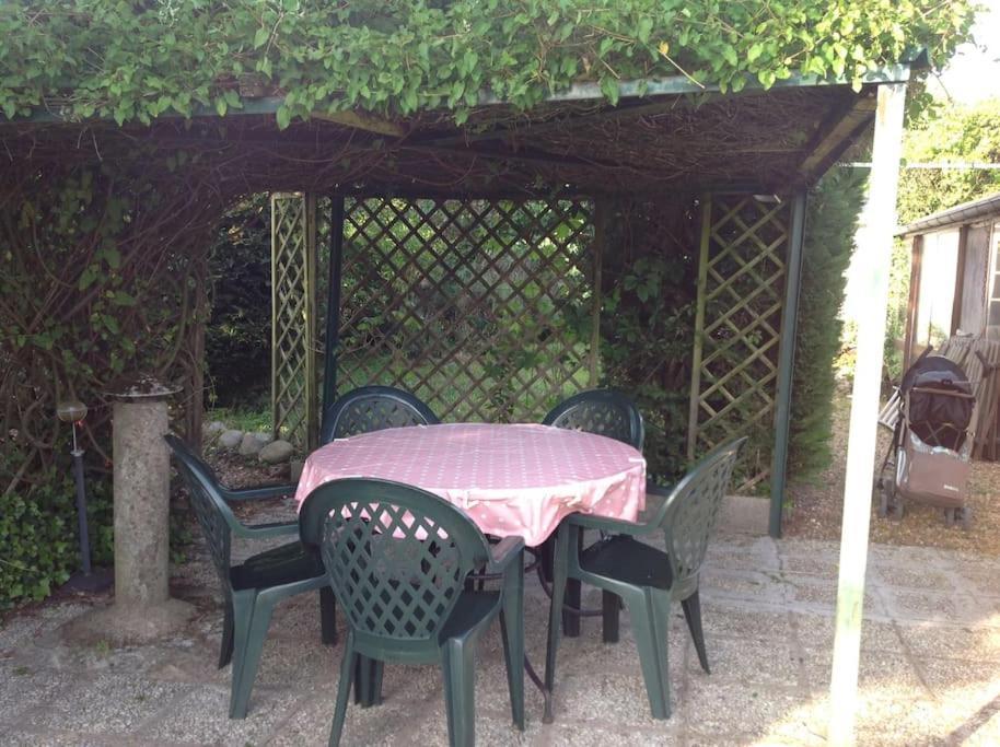 Charmante Maison Jardin A 100 Metres Du Clos Luce Amboise Exterior foto